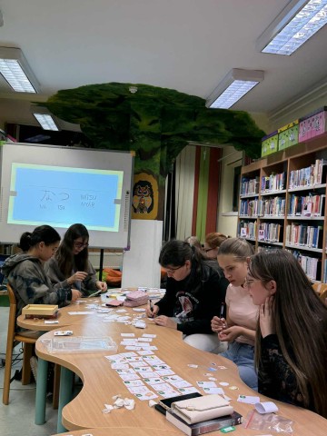 Japán szókártyák készítése csoportosan