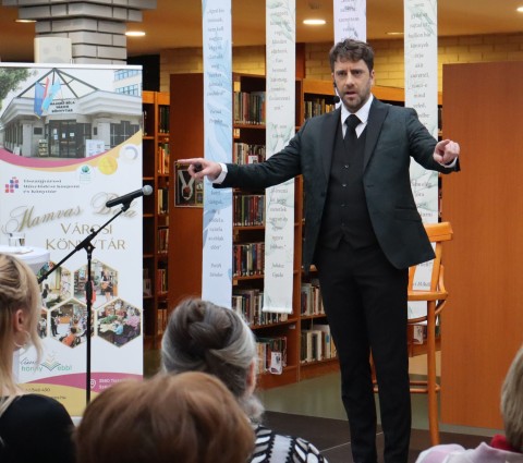 Sövegjártó Áron színművész