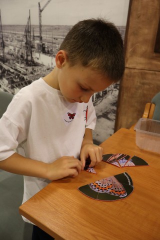 Az egyik játék puzzle kirakó volt.